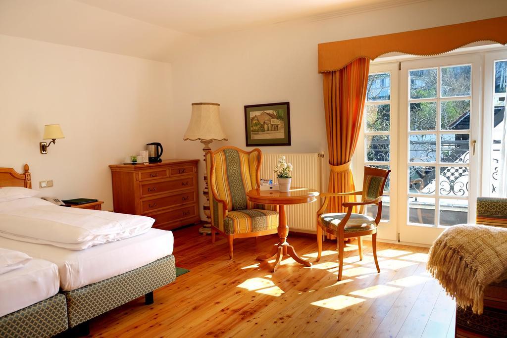 Hotel Landhaus Fuhrgassl-Huber Wenen Buitenkant foto