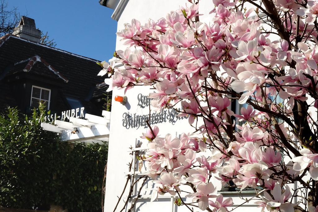 Hotel Landhaus Fuhrgassl-Huber Wenen Buitenkant foto