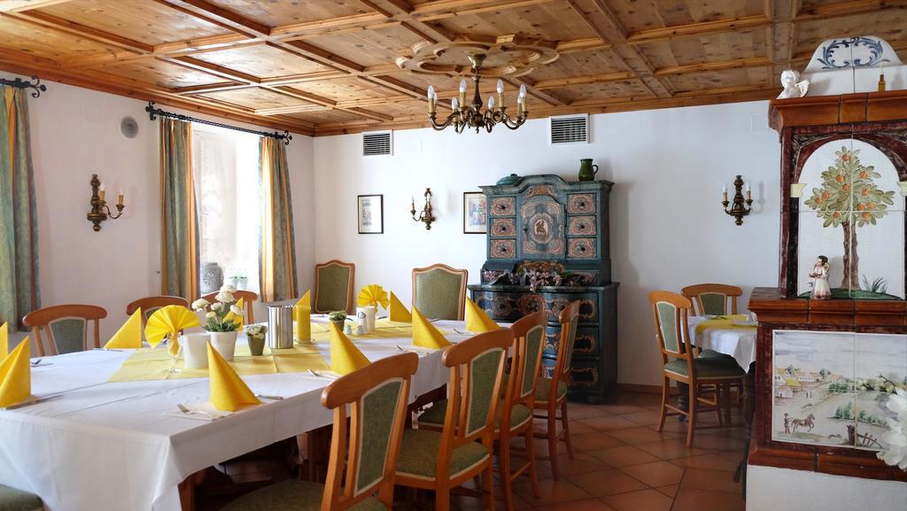 Hotel Landhaus Fuhrgassl-Huber Wenen Buitenkant foto