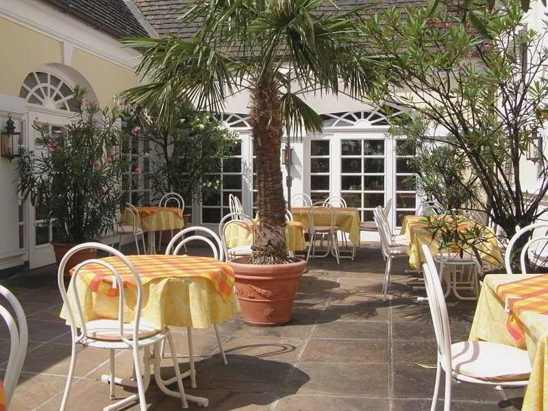 Hotel Landhaus Fuhrgassl-Huber Wenen Buitenkant foto