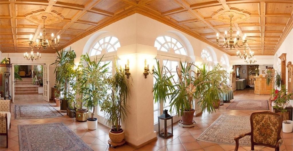 Hotel Landhaus Fuhrgassl-Huber Wenen Buitenkant foto